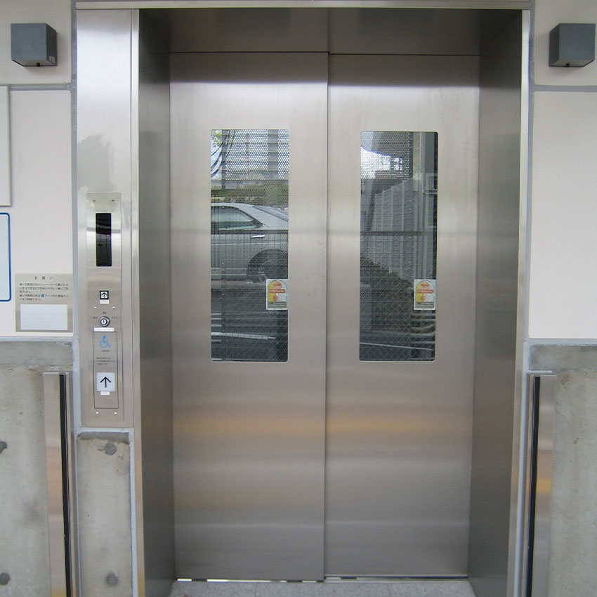 歩道橋エレベーター
