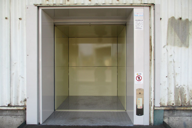 小荷物専用昇降機