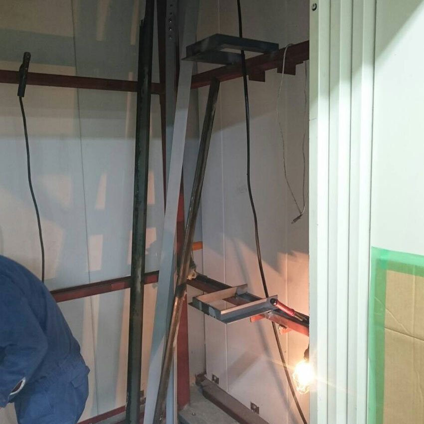 部品の調査、交換