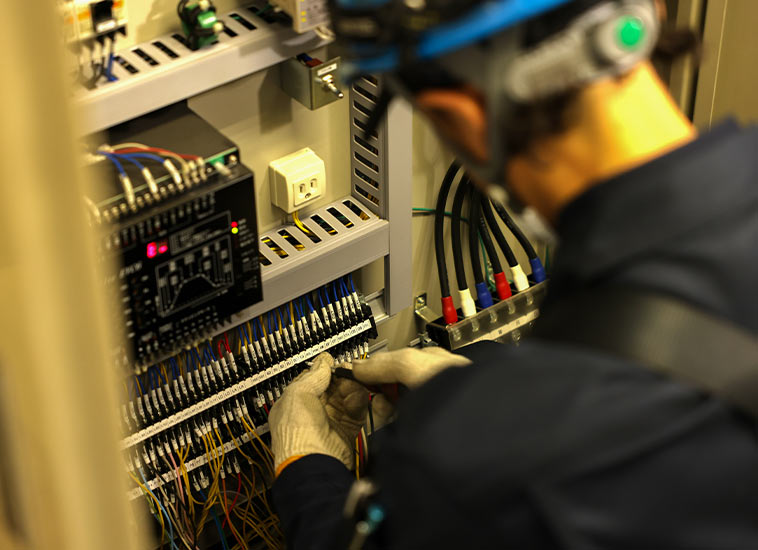 部品の点検、交換